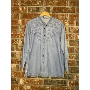 VTG Floral Embroidered Mandrin Collar Long Sleeve Denim Shirt Size Medium Cotton